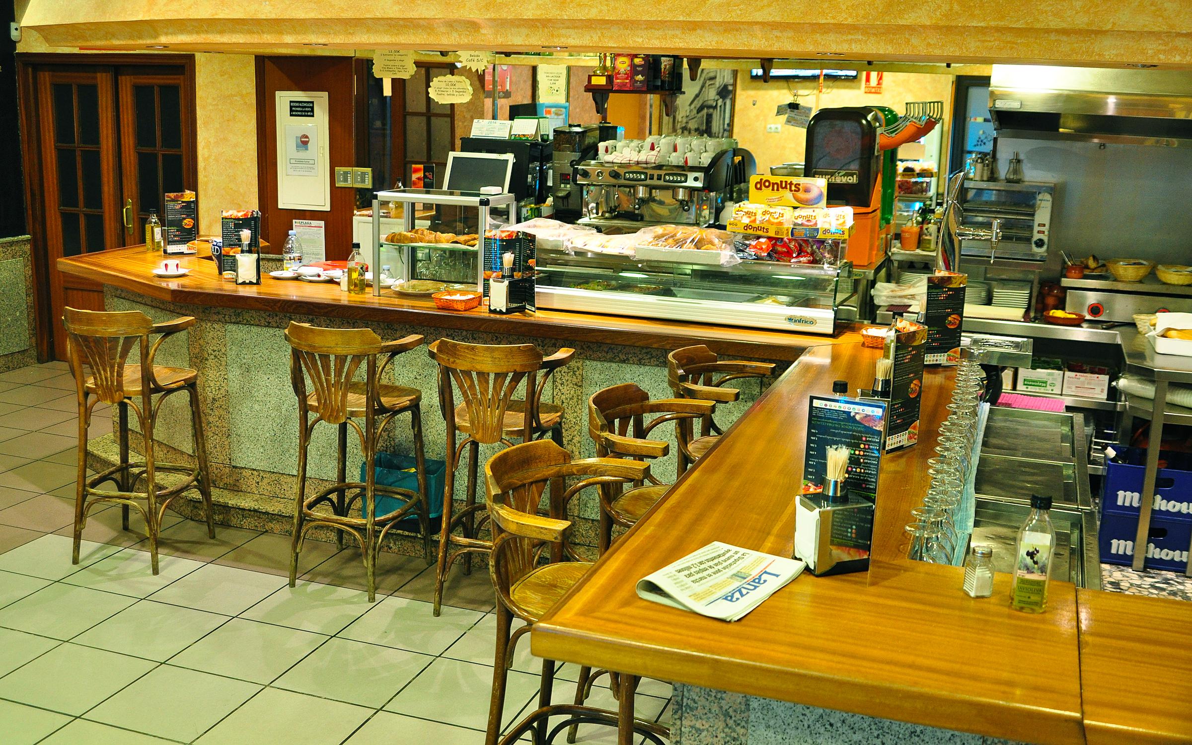 Hostal Valdepenas By Bossh Hotels Exterior foto