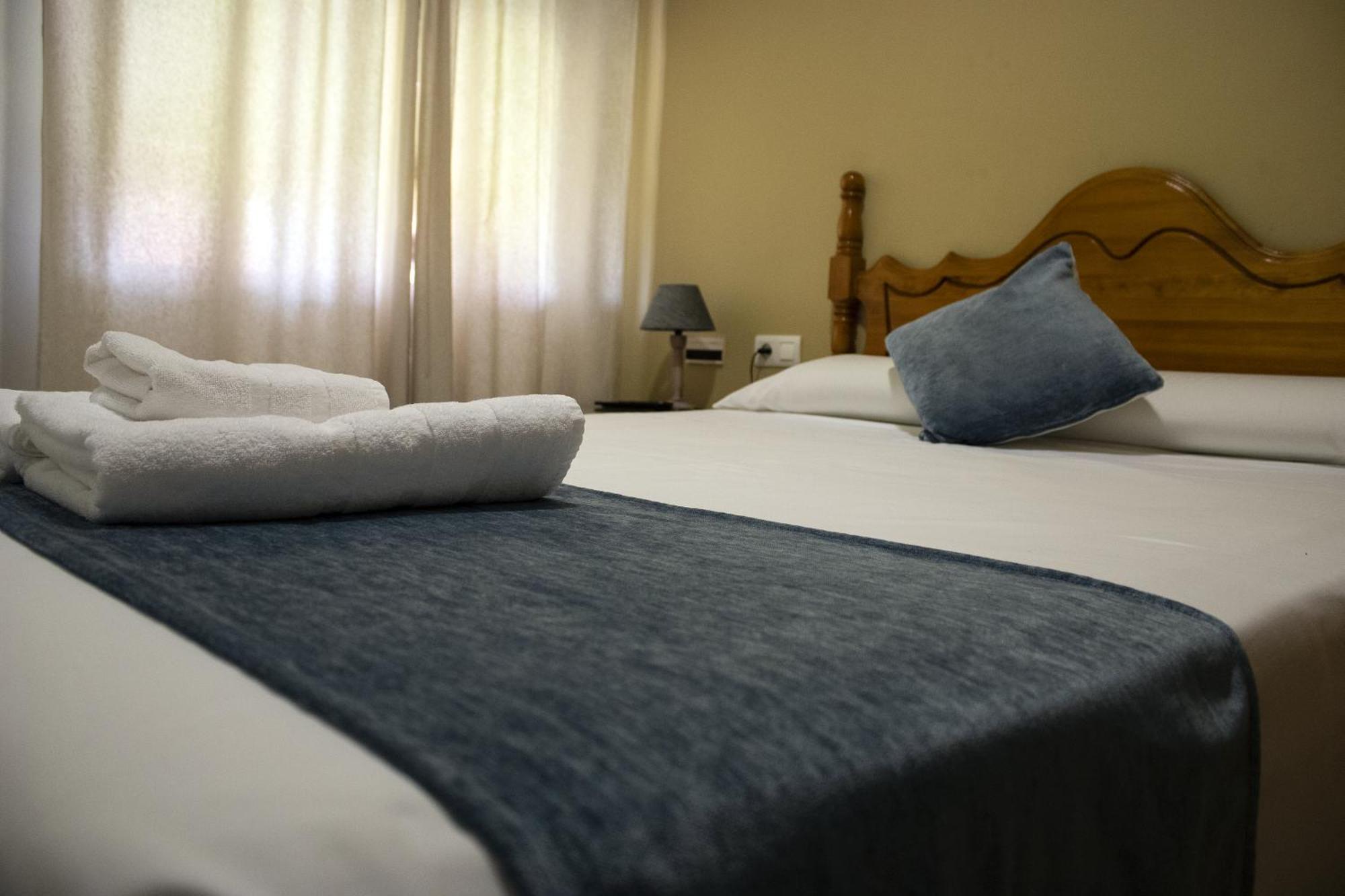 Hostal Valdepenas By Bossh Hotels Exterior foto