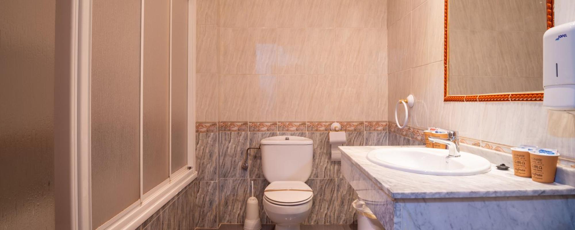 Hostal Valdepenas By Bossh Hotels Exterior foto